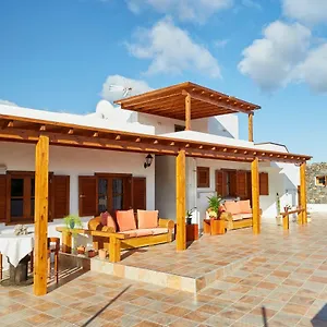 https://villa-nueva.in-canary-islands.com